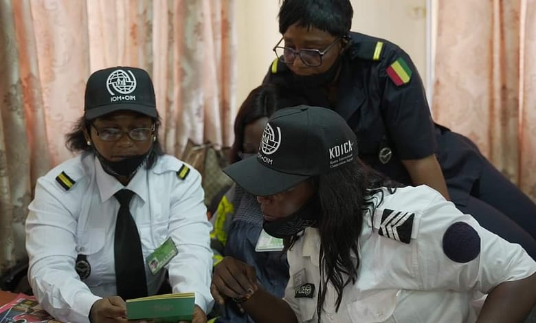 FORMATION DES AGENTS DE POLICE AUX FRONTIÈRES À LA DÉTECTION DE FRAUDE DOCUMENTAIRE 1 FB IMG 1639476340248