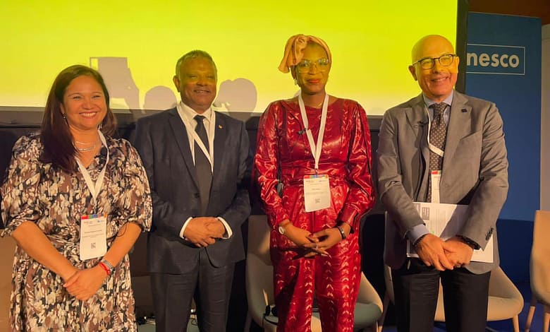 MESRSI-UNESCO: Enseignement Supérieur pour Tous, la Ministre Dre Diaka SIDIBE explique la politique des nouvelles autorités guinéennes. 1 MESRSI-UNESCO Enseignement Supérieur pour Tous, la Ministre Dre Diaka SIDIBE explique la politique des nouvelles autorités guinéennes