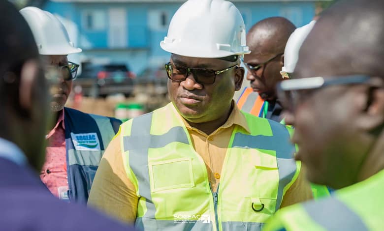 Progrès et Promesses : La Transformation en Cours de l'Aéroport International Ahmed Sékou Touré 3 Ministre des Transports,