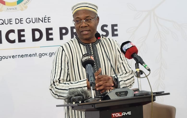 4 Le Ministre Ousmane Gaoual Diallo