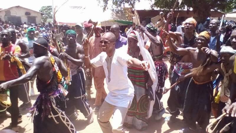 Siaka Barry danse du Doundoumba