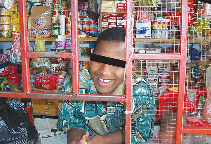 Jeune peulh de Guinée au Sénégal