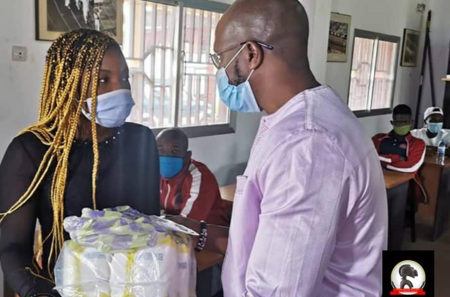 remise de don MSCPH Guinee