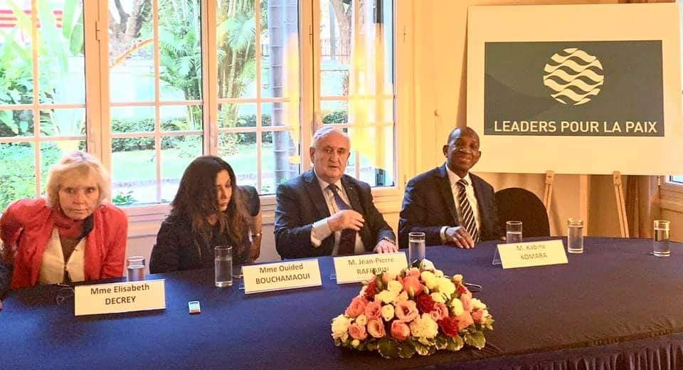 Agenda géostratégique mondial Kabine Komara et ses Collègues de la Fondation_des Leaders pour la Paix sont en conclave.