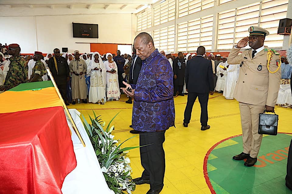 Président Alpha Condé présente ses condoléances