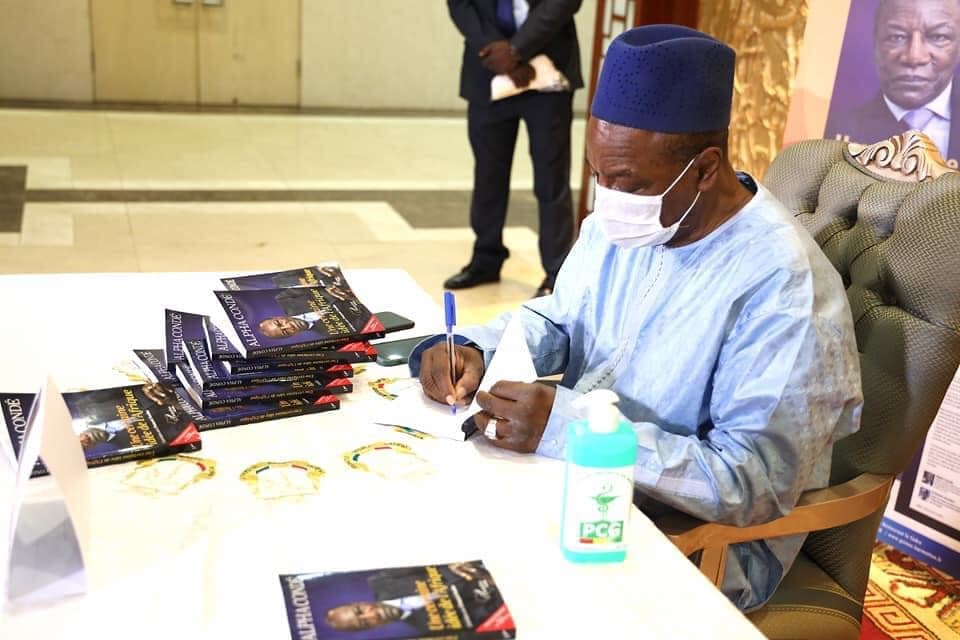 Pr Alpha CONDÉ lance son autre livre intitulé : « Une certaine idée de l’Afrique »