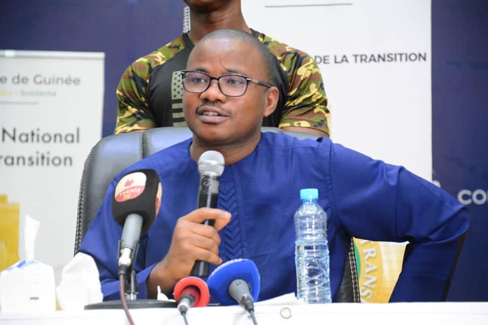 Dr. Dansa Kourouma face aux étudiants