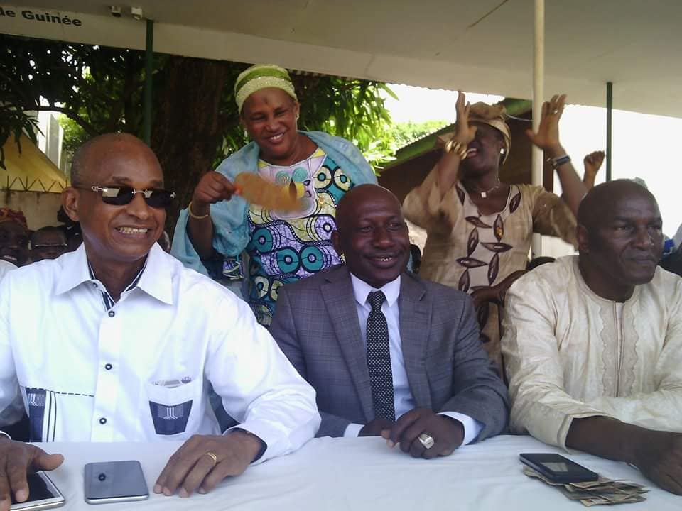 Papa Koly  Kourouma  et Makanera  chez Cellou  Dallein