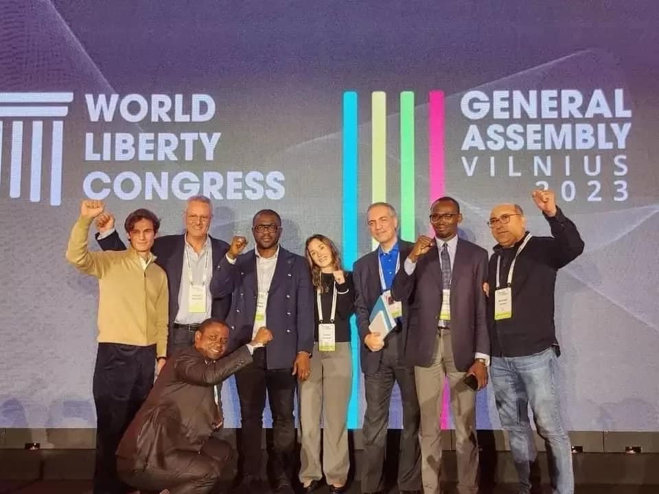 Fonikè Manguè de la Guinée Rejoint le Bureau du World Liberty Congress en Lituanie