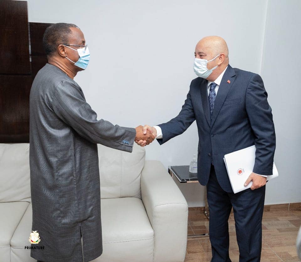 Mohamed Beavogui, a reçu en audience l'Ambassadeur de Turquie en Guinée, SEM Volkan Türk Vural.