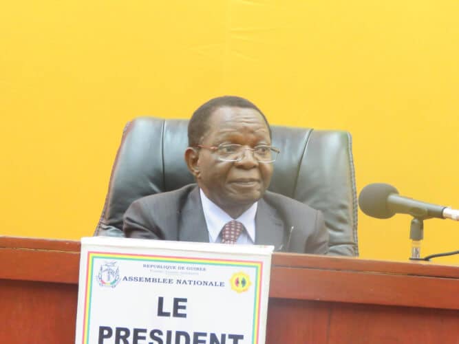 2 Le Président de l'assemblée national Kory koundouyano