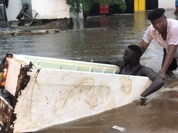 4 Une forte pluie prend Conakry en otage